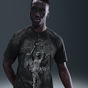 Nike Sportswear Men's T-Shirt. Nike.com